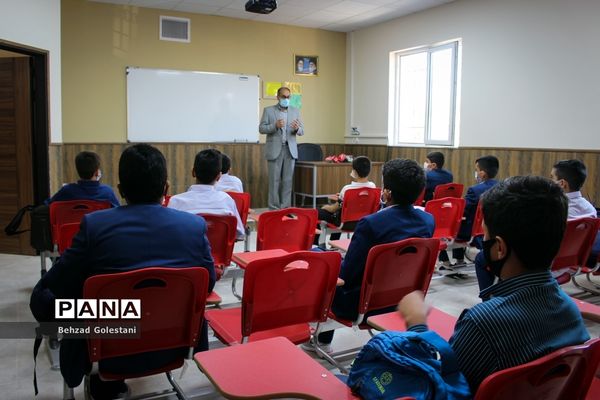 مراسم  آغاز سالتحصیلی جدید در ارومیه