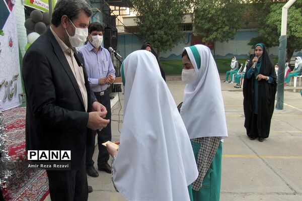 آیین بازگشایی مدارس در مدرسه هیات امنایی بهار ناحیه 4 اهواز