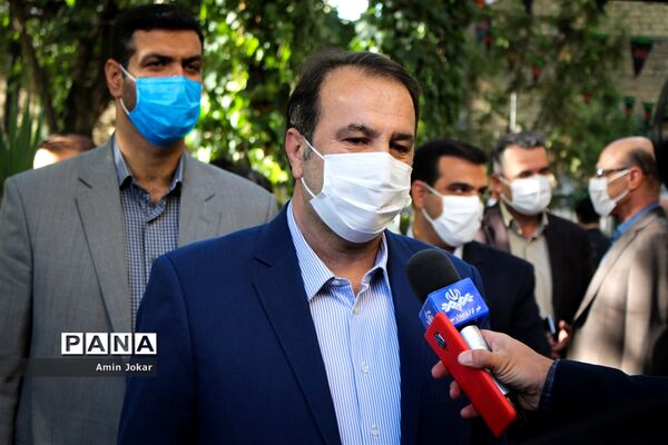 آیین استانی نواختن زنگ آغاز سال تحصیلی در شیراز