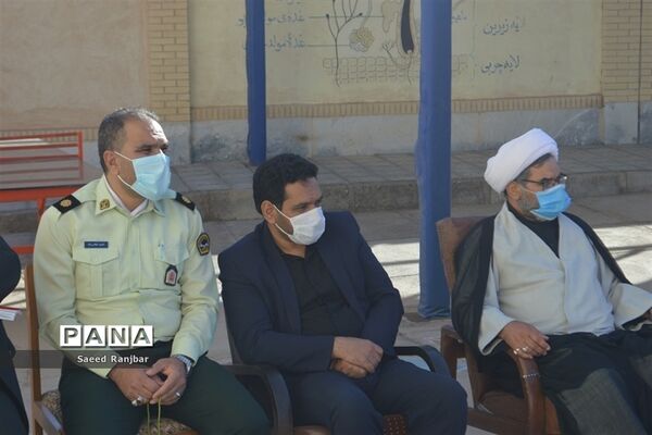 آیین بازگشایی مدارس و نواخته شدن زنگ سال تحصیلی جدید در بافق