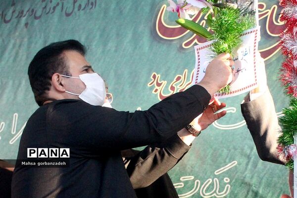 نماینده ولی فقیه در استان آذربایجان شرقی در آیین بازگشایی مدارس در سال 1400-1399