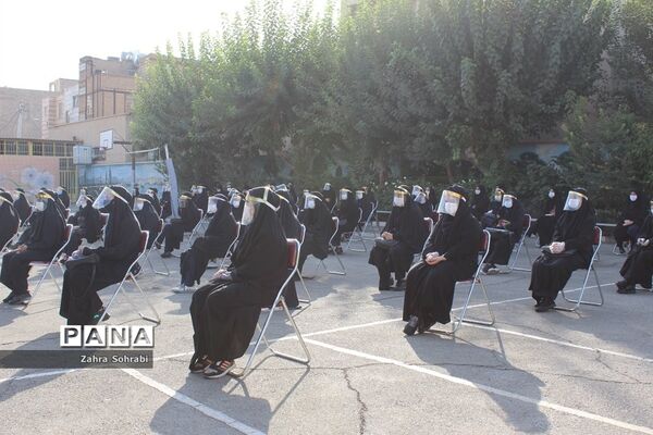 آغاز سال تحصیلی 1400-1399با رعایت پروتکل های بهداشتی در اسلامشهر