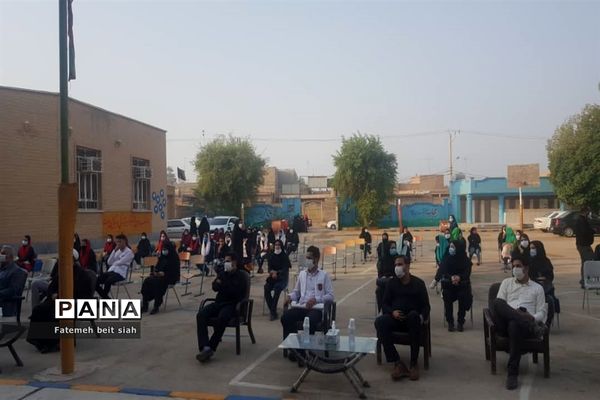 نواختن زنگ آغازسال تحصیلی ۱۴۰۰_۹۹درمدارس شهرستان حمیدیه