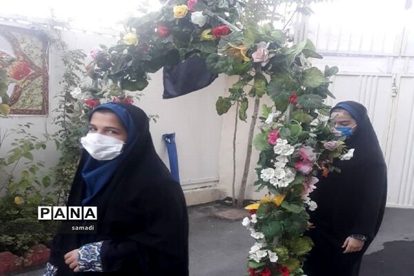 اولین دیدار معلم و دانش آموز در شرایط کرونایی