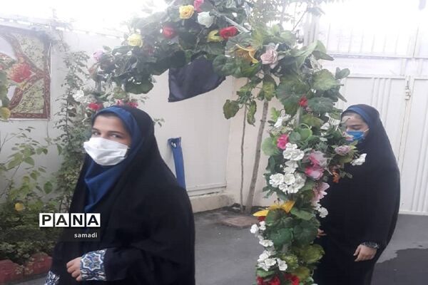 اولین دیدار معلم و دانش آموز در شرایط کرونایی