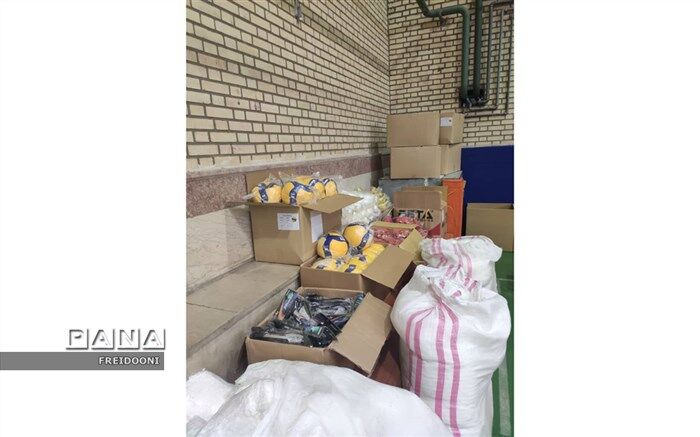 تجهیز مدارس کم برخوردار منطقه چهار