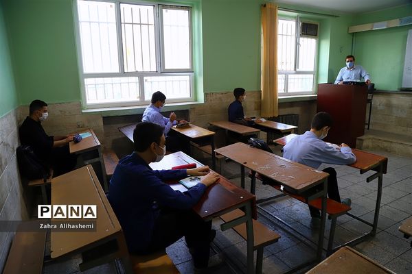 مدارس زیر سایه کرونا - 2