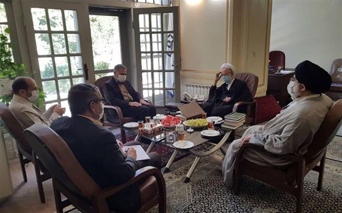 مدارس علوم و معارف اسلامی باید قوی و با کیفیت باشند