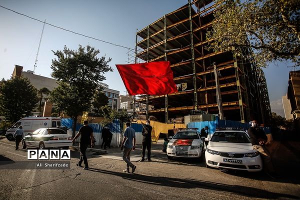 تجمع اعتراضی شهروندان تهرانی مقابل سفارت فرانسه