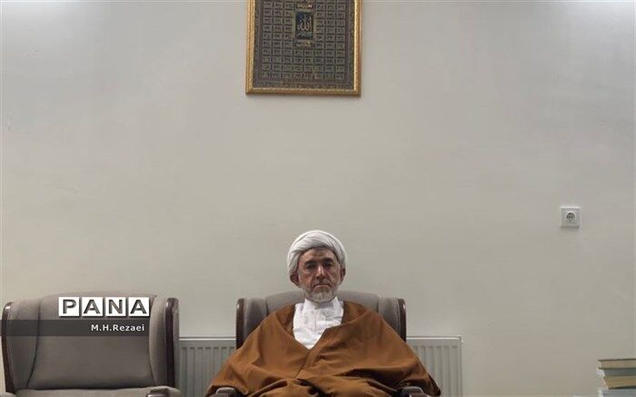یک شخص، چندلباس و چند خدمت درشهرستان بیرجند