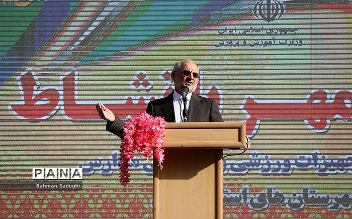 حاجی‌میرزایی: ورزش در بعضی رشته‌ها بر اساس تراکم دانش‌آموزان و شرایط کرونا ویروس محدود است