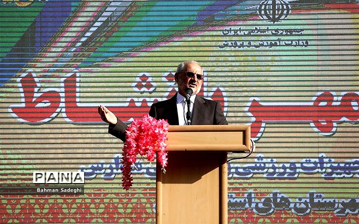 حاجی‌میرزایی: ورزش در بعضی رشته‌ها بر اساس تراکم دانش‌آموزان و شرایط کرونا ویروس محدود است