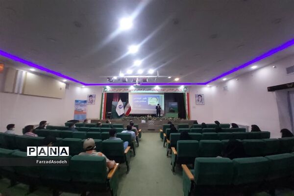 نخستین دوره آموزش مقدماتی خبرنگاری به همت بسیج رسانه در سالن شهید شهابیان کاشمر