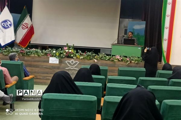 نخستین دوره آموزش مقدماتی خبرنگاری به همت بسیج رسانه در سالن شهید شهابیان کاشمر