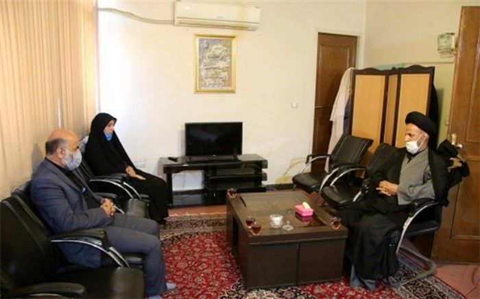 دیدار مدیر آموزش وپرورش شهرستان اسلامشهر با امام جمعه شهر احمدآباد مستوفی