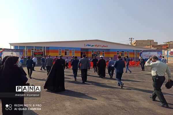 آیین افتتاح دبستان دخترانه مهر عظام در مسجدسلیمان