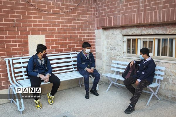 مدارس زیر سایه کرونا - 3