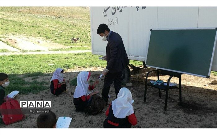 سیفی: شرکت پتروشیمی ایران هزینه بیش از ۲۰ هزار تبلت دانش‌آموزی را پرداخت و خریداری کرد