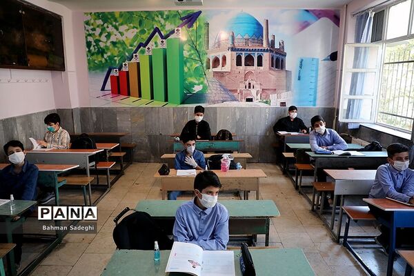 مدارس زیر سایه کرونا -6
