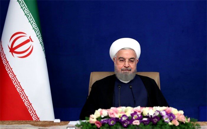 روحانی: هم روی پای خود بایستیم هم با دنیا تعامل کنیم