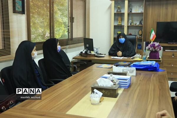 تقدیر از برگزیدگان نهمین جشنواره نوجوان سالم منطقه یک