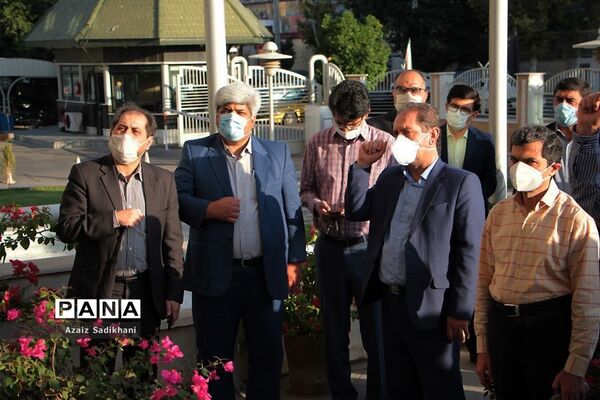 تجمع کارکنان آموزش و پرورش فارس در اعتراض به توهین نشریه فرانسوی به پیامبر اسلام (ص)