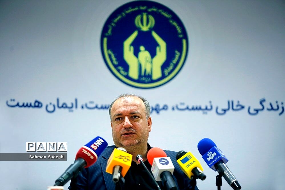 ارائه ۵۰ هزار تبلت به دانش‌آموزان تحت حمایت تا پایان مهرماه