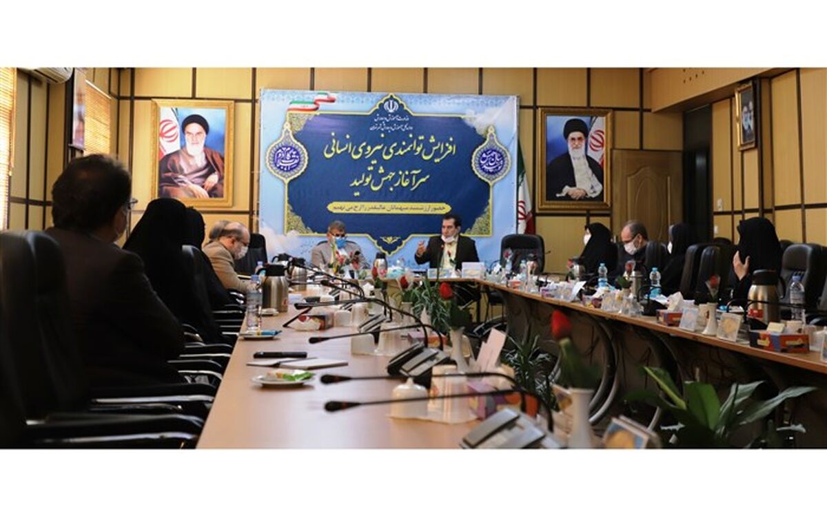 فولادوند: باید در حوزه سوادآموزی کار شبکه ای انجام داد