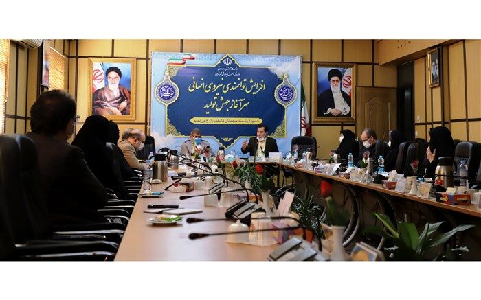 فولادوند: باید در حوزه سوادآموزی کار شبکه ای انجام داد