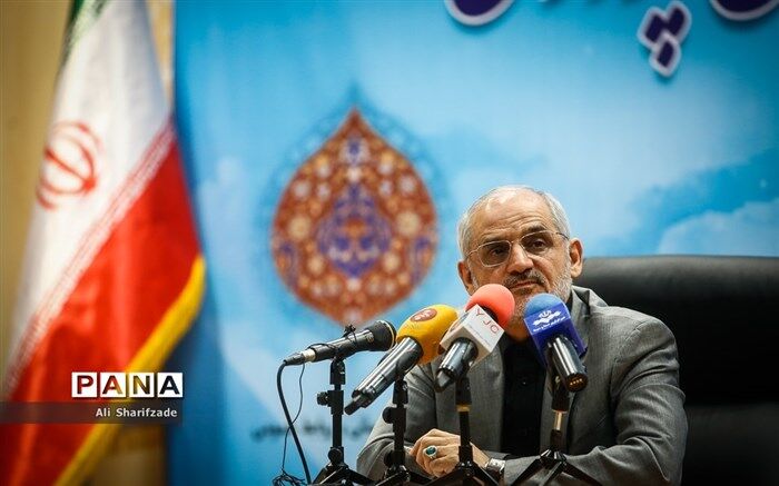 حاجی میرزایی: دانش‌آموزان مشکوک به کرونا و سرماخوردگی به مدرسه نروند