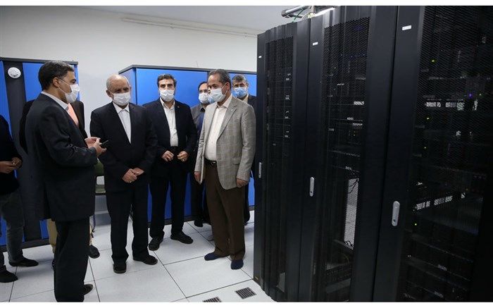 بازدید وزیر آموزش‌وپرورش از مرکز دیتاسنتر دانشگاه شهید رجایی