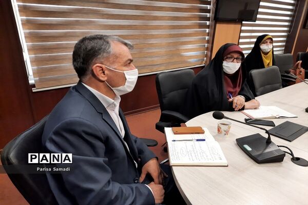 تقدیر و تشکر از برگزیدگان کشوری مسابقات فرهنگی هنری منطقه 13