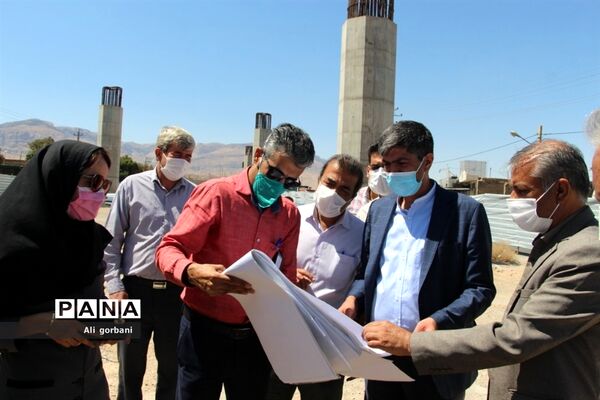 بازدید مدیرکل دفتر فنی استانداری فارس از پروژه‌های شهرداری نی‌ریز