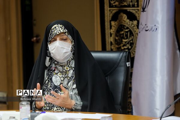 نشست مشترک مدیران کل آموزش و پرورش و مشاوران امور بانوان استان‌ها
