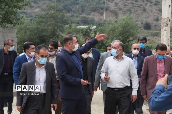 بازدید رییس سازمان نوسازی مدارس کشور از پروژه‌های نیمه‌تمام مازندران