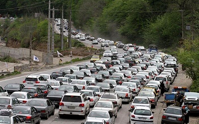 محورهای مواصلاتی کشور باز و تردد در آنها جریان دارد