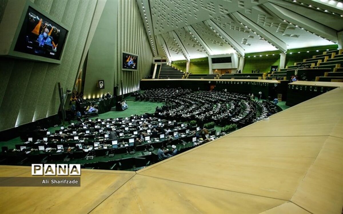 وزرای نفت و آموزش و پرورش به سوالات نمایندگان پاسخ می‌دهند