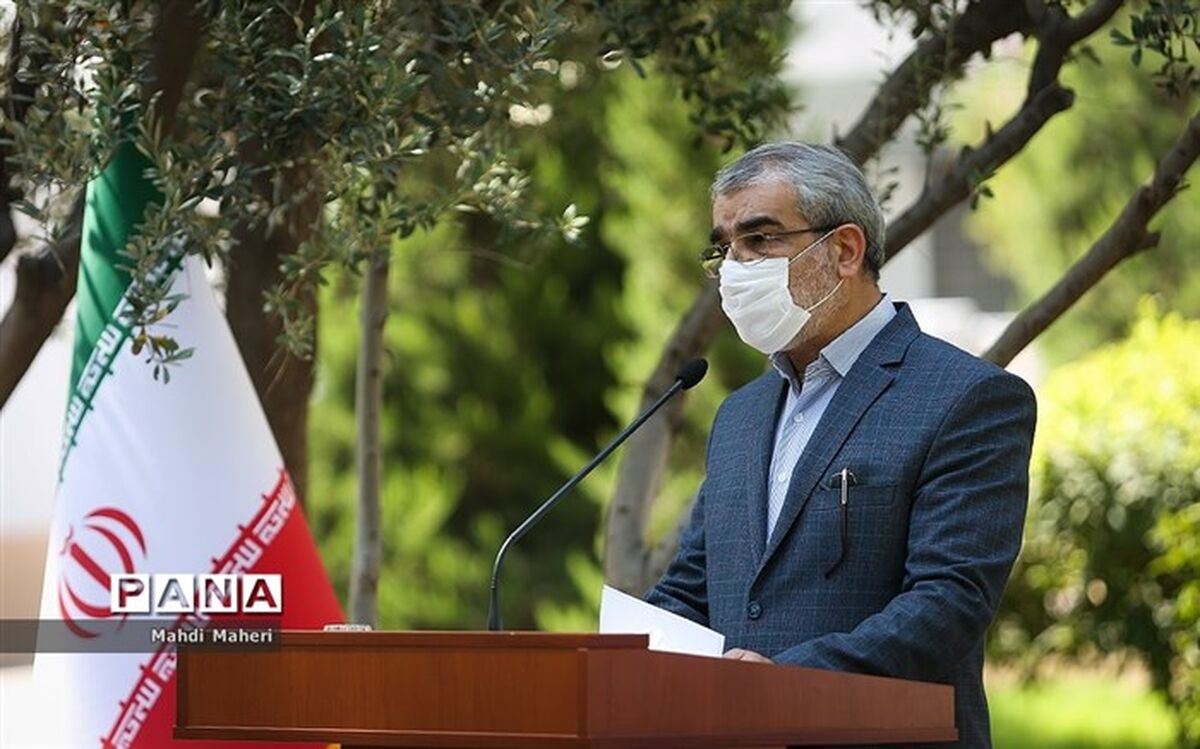 کدخدایی: مراقب باشیم در زمین ترامپ بازی نکنیم