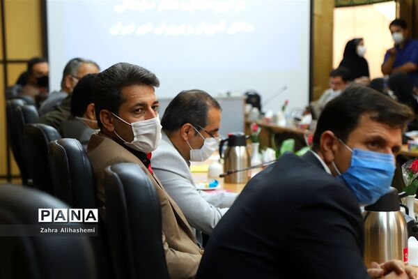نشست هم اندیشی مجمع خیرین مدرسه ساز شهر تهران