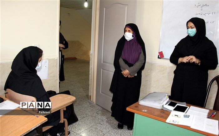 بازدید معاون پرورشی منطقه17 از روند رعایت پروتکلهای بهداشتی در مدارس