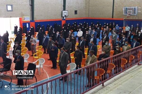 جلسه مدیران  مدارس  کاشمر  بارعایت پروتکل های بهداشتی