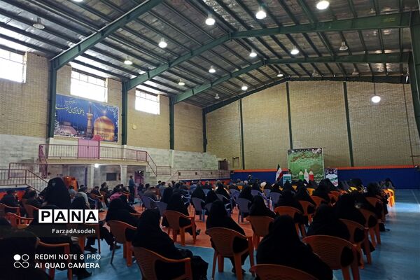 جلسه مدیران  مدارس  کاشمر  بارعایت پروتکل های بهداشتی