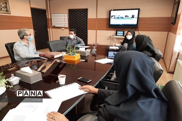 جلسه  ویدئو کنفرانس  مشاوران پایگاه‌های انتخاب رشته داوطلبان کنکور منطقه 13