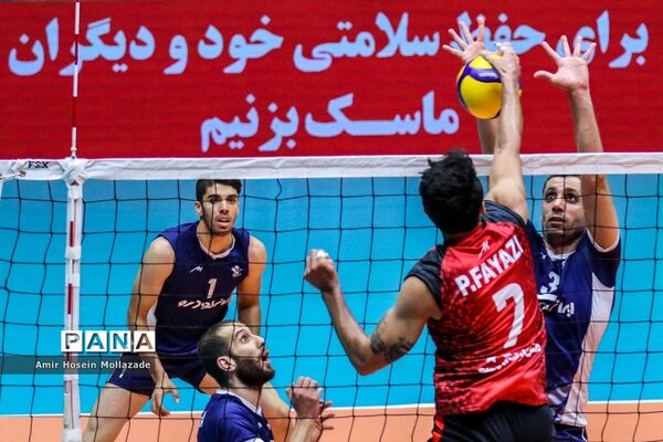 دیدار تیم های شهرداری ارومیه و پیکان تهران