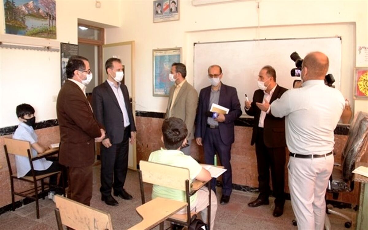 بازدید سر زده مدیر کل آموزش و پرورش کردستان از مدارس سنندج