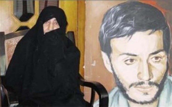سردار سلامی و سرلشکر باقری درگذشت مادر شهید همت را تسلیت گفتند