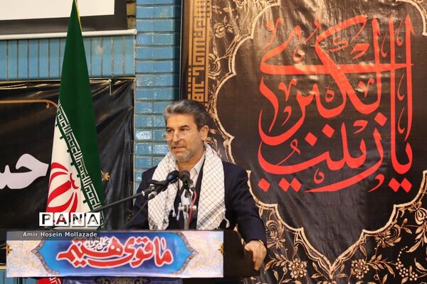 مراسم تجلیل از پیشکسوتان دفاع مقدس در آذربایجان غربی