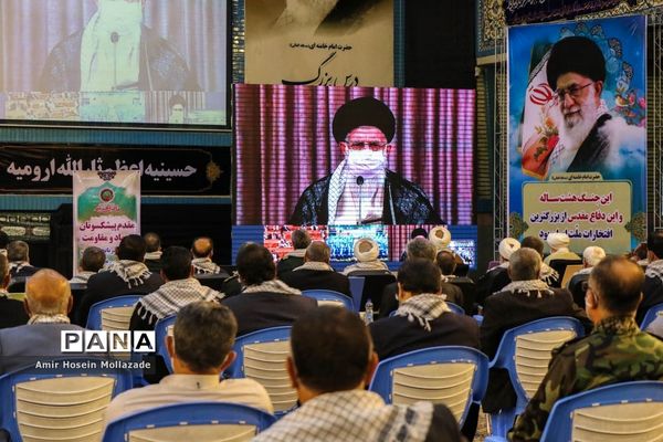 مراسم تجلیل از پیشکسوتان دفاع مقدس در آذربایجان غربی