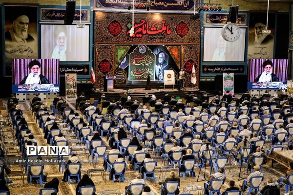 مراسم تجلیل از پیشکسوتان دفاع مقدس در آذربایجان غربی