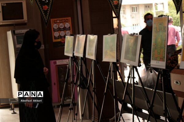 نمایشگاه نقاشی دفاع مقدس در ایستگاه راه‌آهن ساری